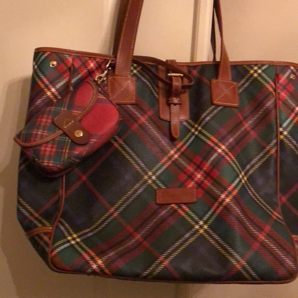 Dooney & Bourke Tote with wristlet